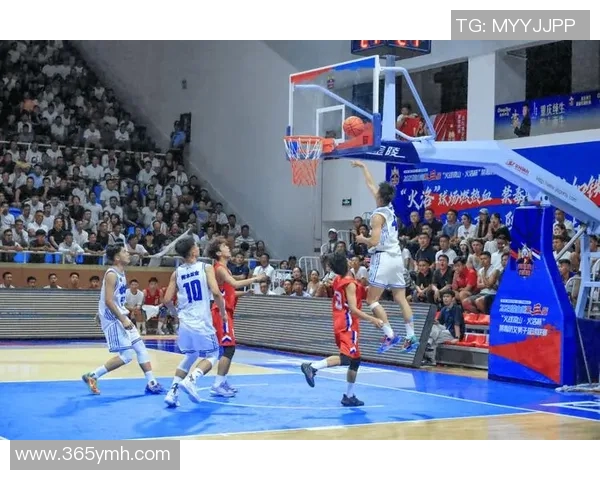 篮球与足球的精彩瞬间图片分享,感受运动的激情与魅力